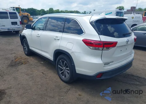 2019 Toyota Highlander Xle from USA, damaged, VIN 5TDJZRFH3KS608431